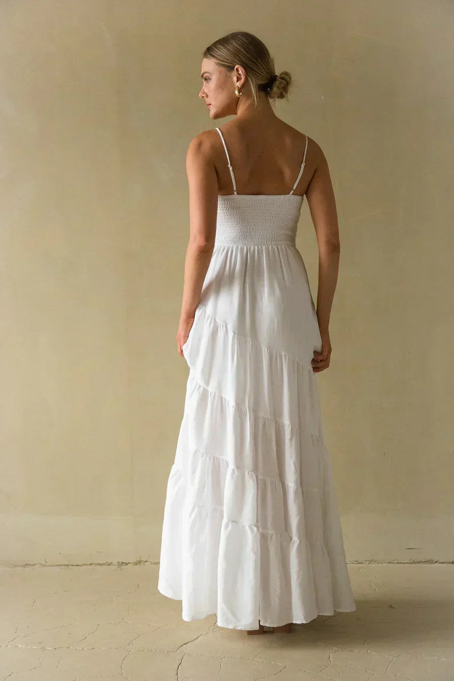 Donna Twist Front Tiered Maxi Dress